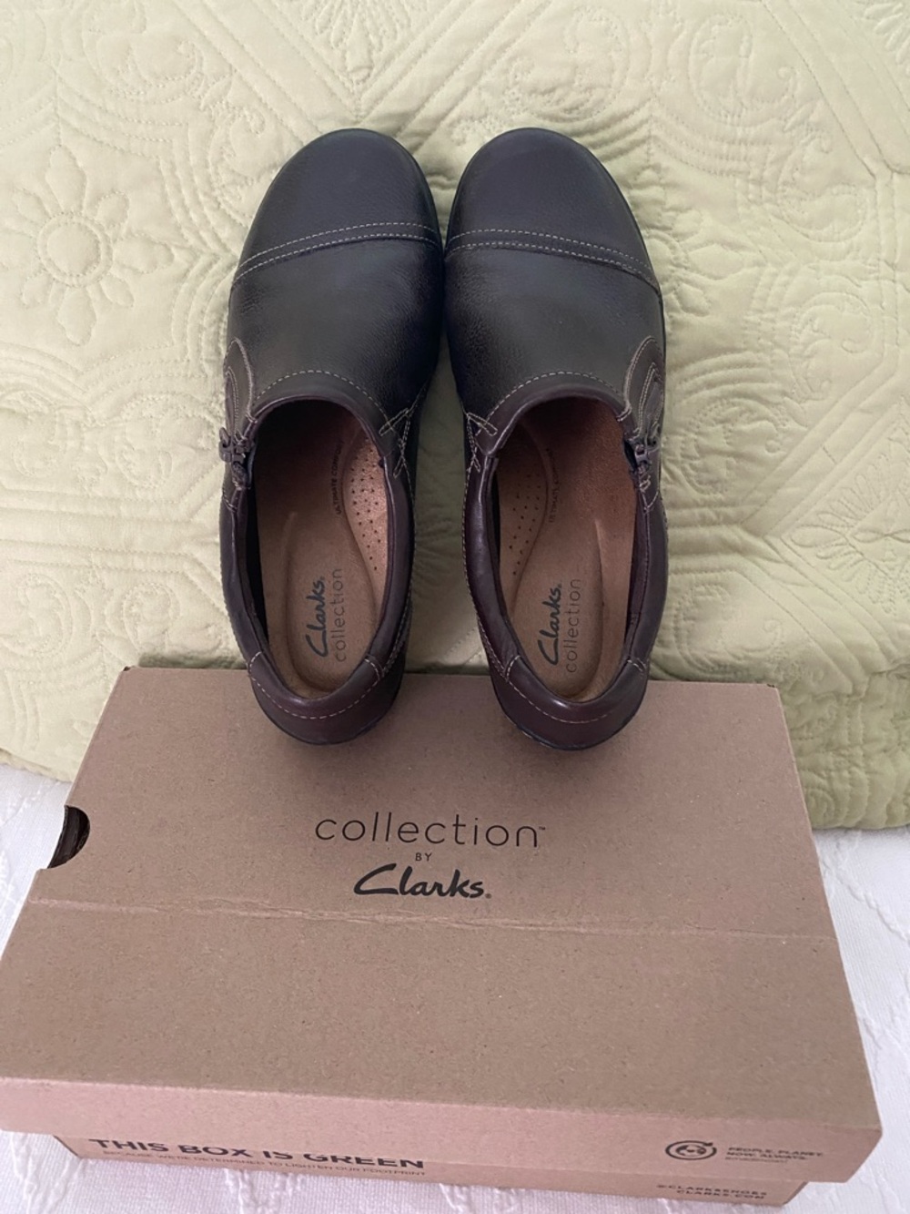 Clarks Ladies Cora Giny Dark Brown Tumbled Leather side zip shoes Size 8 1/2
